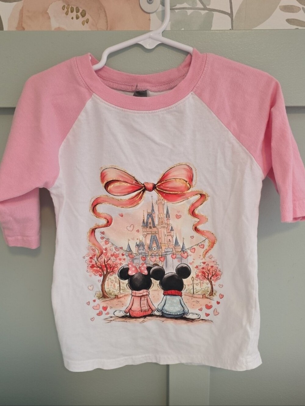 Small Shop 4t Disney Pink & White Graphic Raglan Top - Mickey Minnie Castle